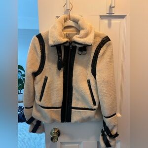 dh NEW YORK Sherpa Buckle Jacket - XS